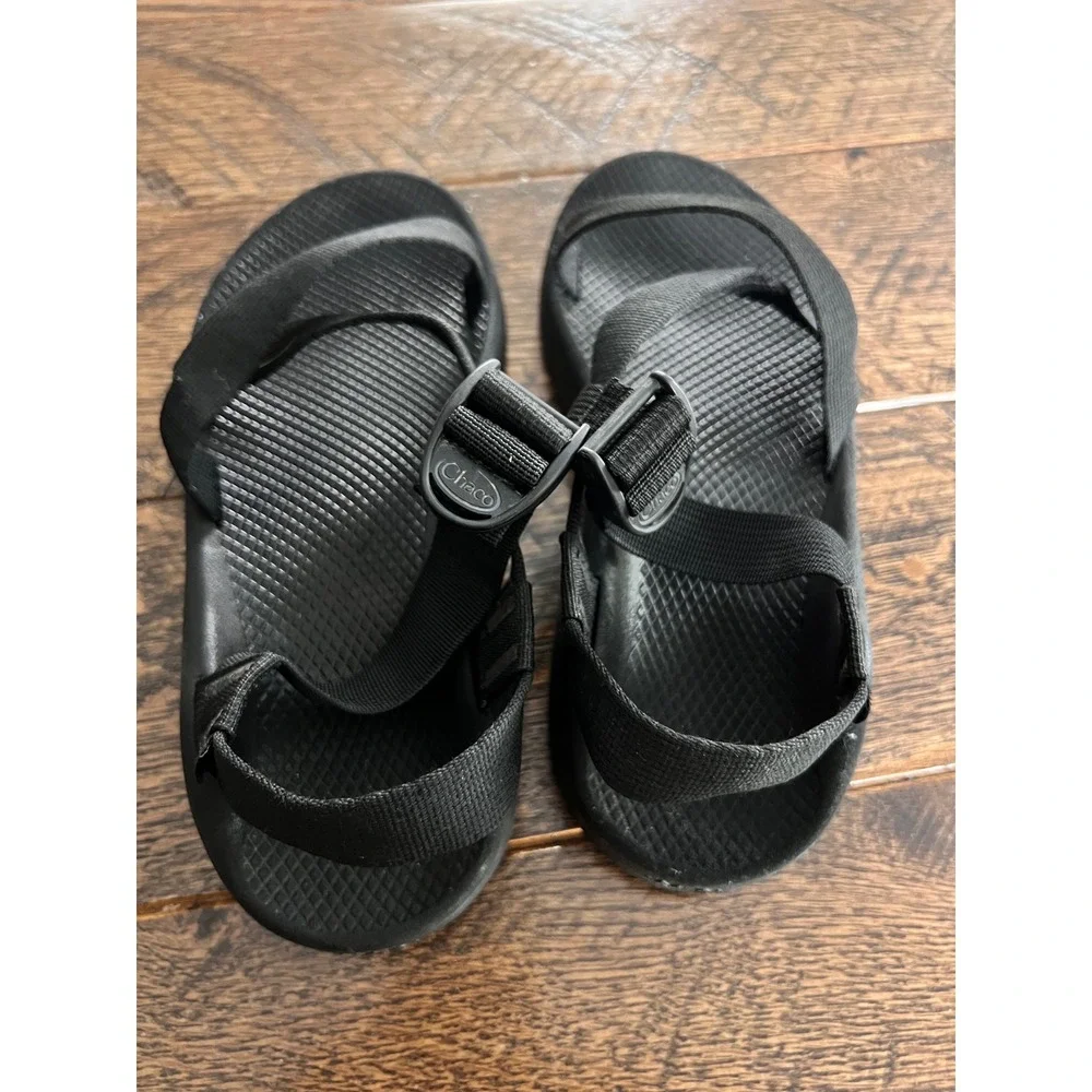 Chaco Z Cloud Black Strappy Sport Sandals Mens Size 9 LUVSEAT Footbed